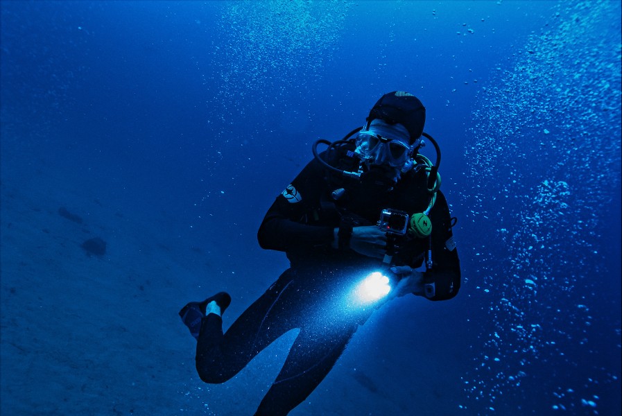 Acheter un bon phare de plongée : Nos conseils